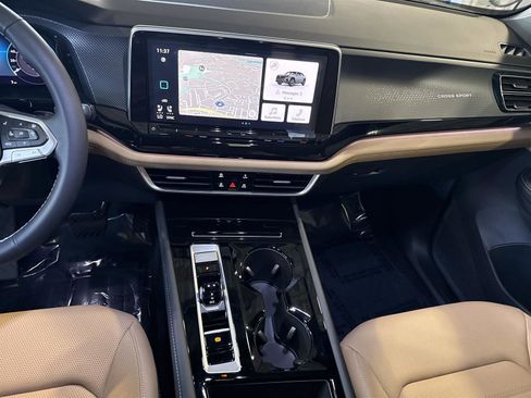 New 2025 Volkswagen Atlas Cross Sport SEL image 21