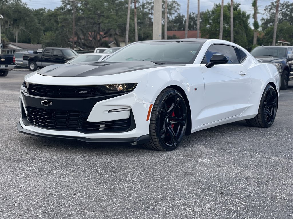 Used 2019 Chevrolet Camaro SS RWD image 9