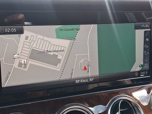 Used 2019 Mercedes-Benz E 450 4MATIC Wagon image 18