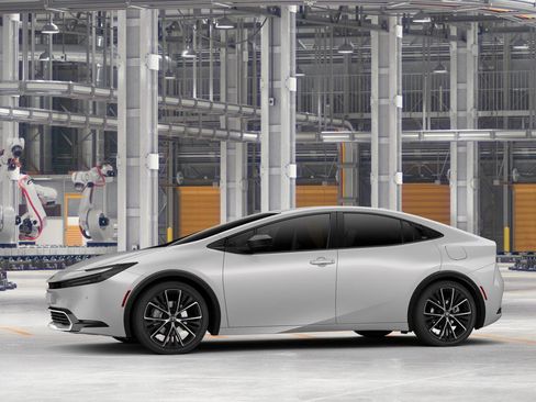 New 2026 Toyota Prius XLE FWD image 5