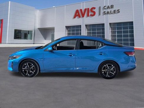 Used 2025 Nissan Sentra SV FWD image 10