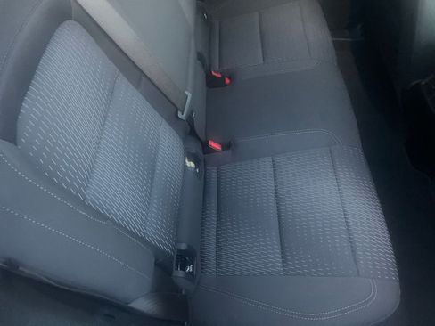 Used 2025 Chevrolet Equinox LT image 38