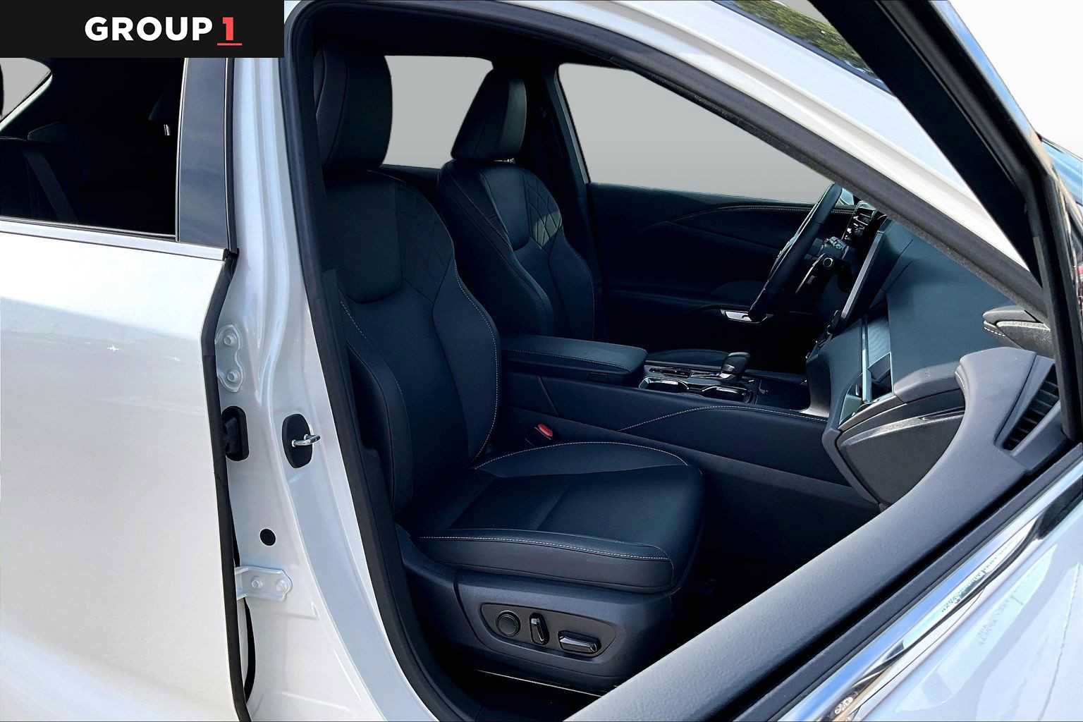 Used 2026 Lexus RX 350 Premium w/ Convenience Package FWD image 8