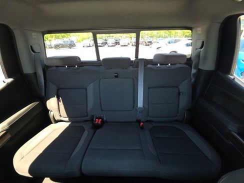 Used 2022 Chevrolet Silverado 1500 LT Trail Boss w/ Convenience Package II AWD/4WD image 30