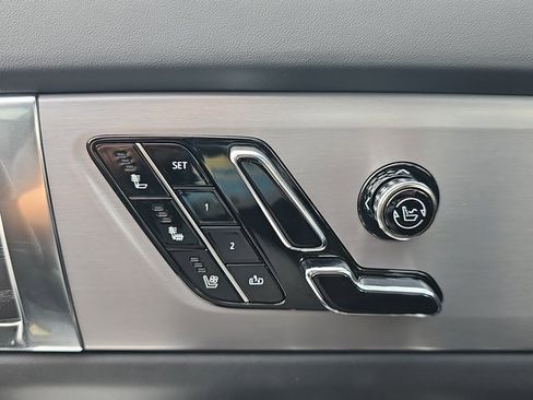 New 2026 Cadillac Vistiq Platinum w/ LPO, Floor Liner Package image 33