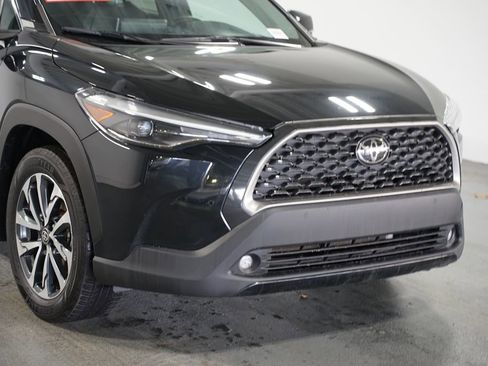 Certified 2024 Toyota Corolla Cross XLE w/ Convenience Package image 4