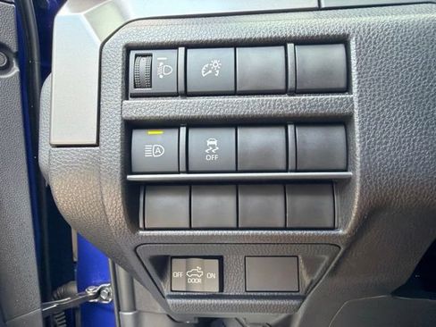 Used 2025 Toyota Tacoma SR5 AWD/4WD image 26