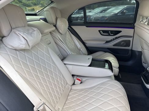 Used 2022 Mercedes-Benz S 580 4MATIC Sedan image 7