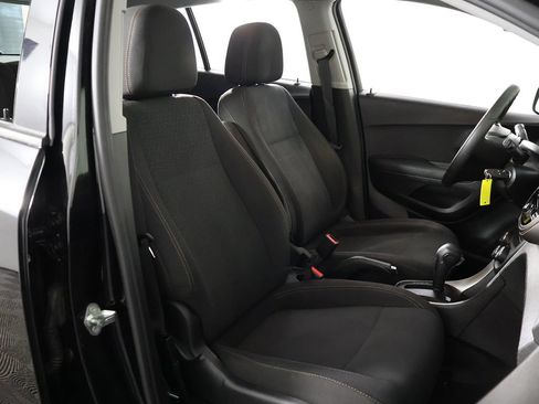 Used 2018 Chevrolet Trax LS FWD image 26