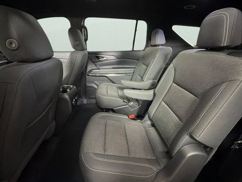 Used 2025 Chevrolet Traverse LT FWD image 26