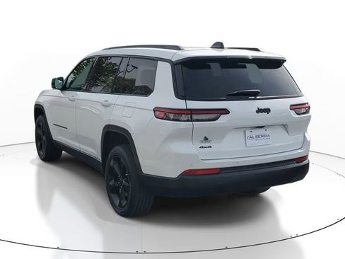Used 2024 Jeep Grand Cherokee L Laredo AWD/4WD image 3