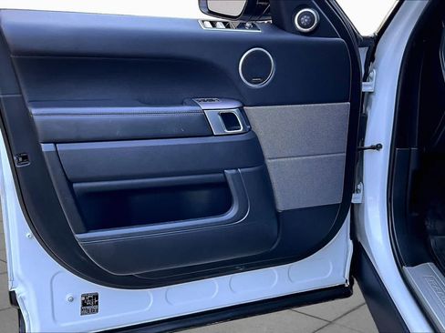 Used 2019 Land Rover Range Rover Sport HSE AWD/4WD image 22