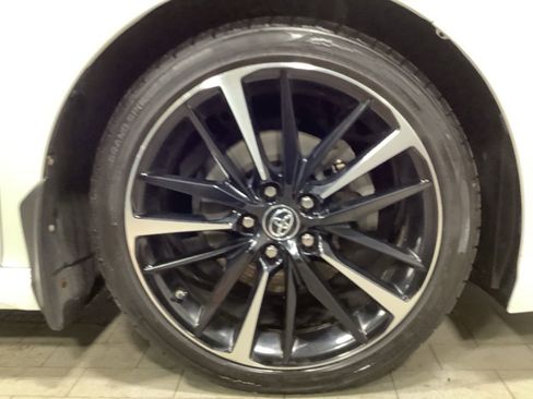 Used 2019 Toyota Camry XSE image 25