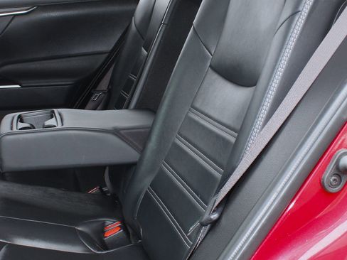 Used 2019 Toyota RAV4 XLE Premium image 19