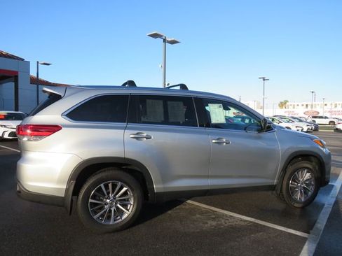 Used 2019 Toyota Highlander XLE image 13