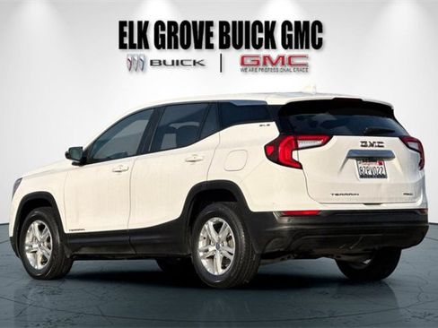 Used 2022 GMC Terrain SLE image 6