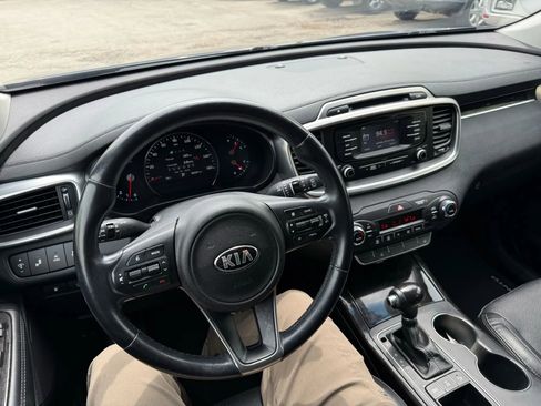 Used 2016 Kia Sorento EX w/ EX Premium Package image 22