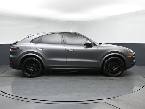 Used 2021 Porsche Cayenne S w/ Premium Package Plus AWD/4WD image 3