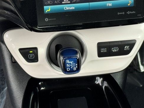 Used 2019 Toyota Prius Prime Premium image 19