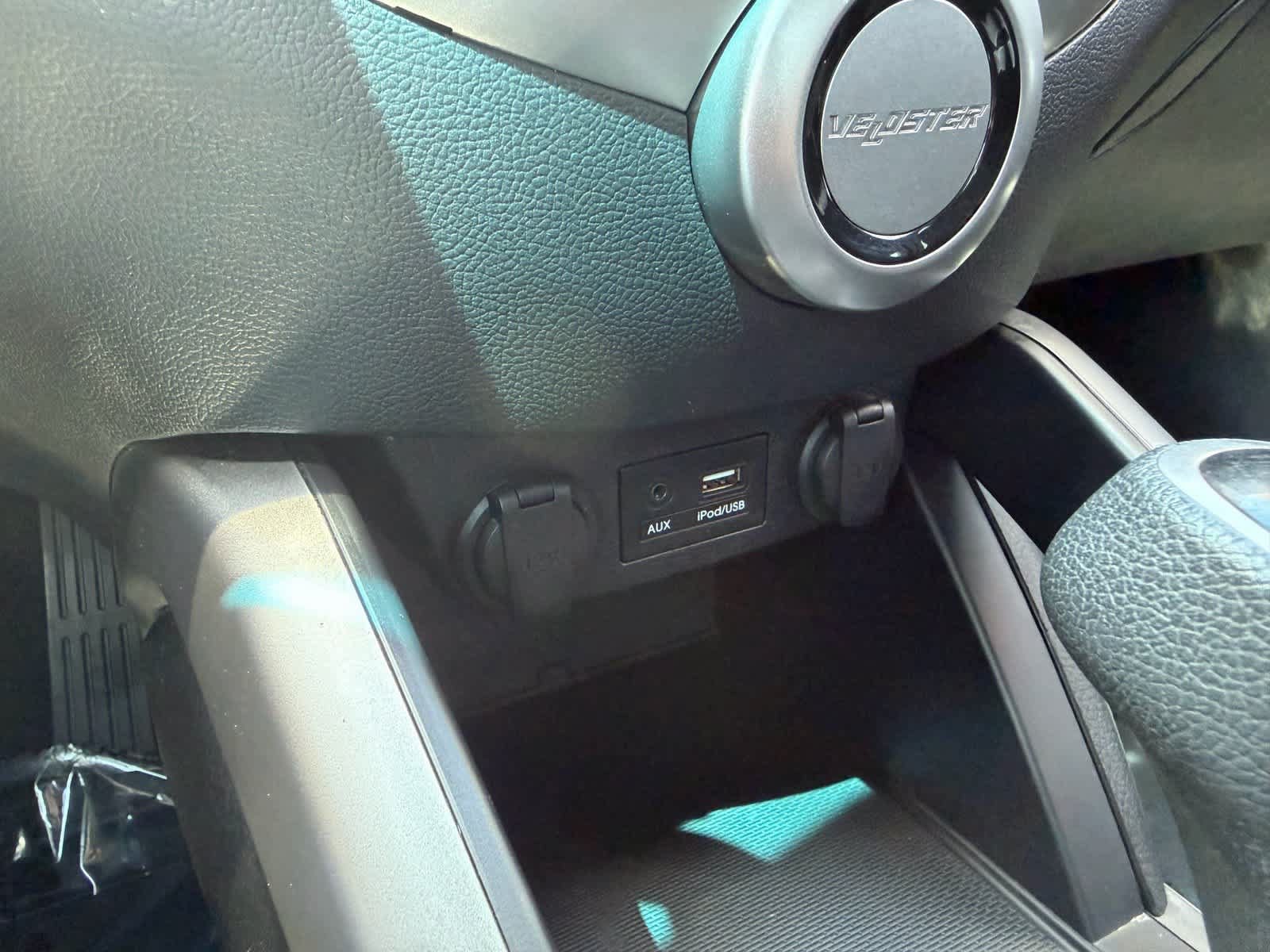 Used 2015 Hyundai Veloster FWD image 22