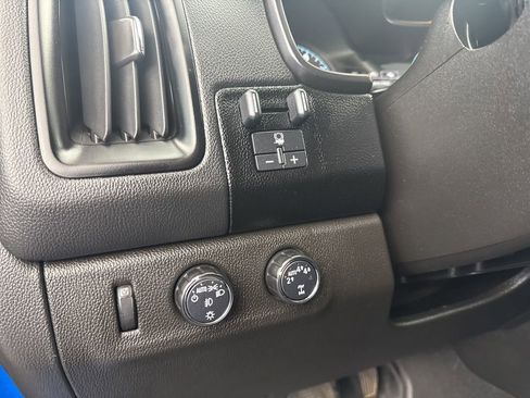 Used 2021 Chevrolet Colorado LT w/ Safety Package image 29