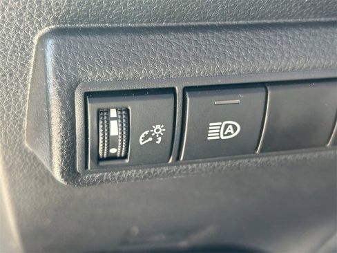 Used 2025 Toyota Corolla LE image 23