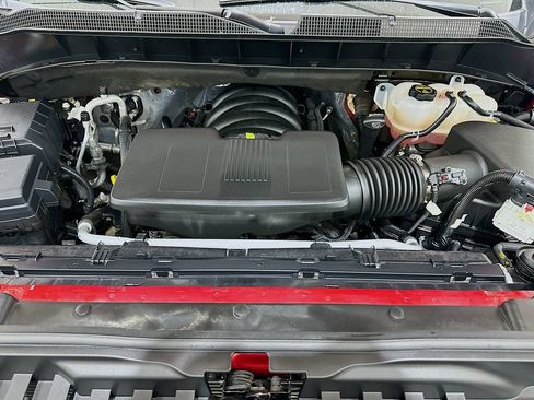 Used 2025 Chevrolet Silverado 1500 LTZ AWD/4WD image 31
