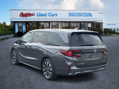 Used 2026 Honda Odyssey Elite image 3