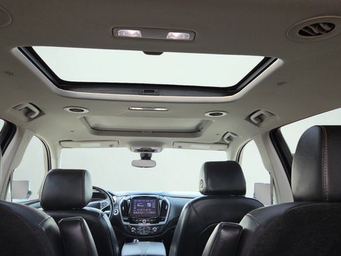Used 2020 Chevrolet Traverse Premier AWD/4WD image 55
