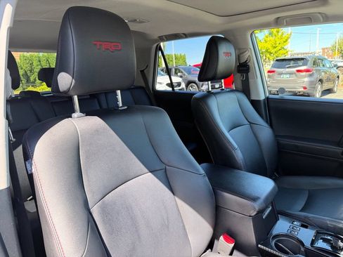 Certified 2023 Toyota 4Runner TRD Off-Road Premium w/ Moonroof Package AWD/4WD image 22