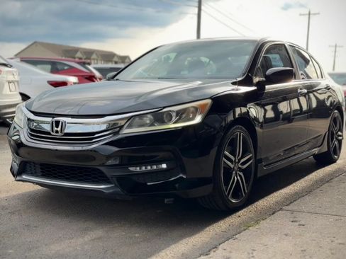 Used 2016 Honda Accord Sport image 5