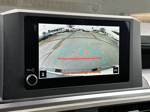 Used 2025 Toyota Tacoma SR5 image 19