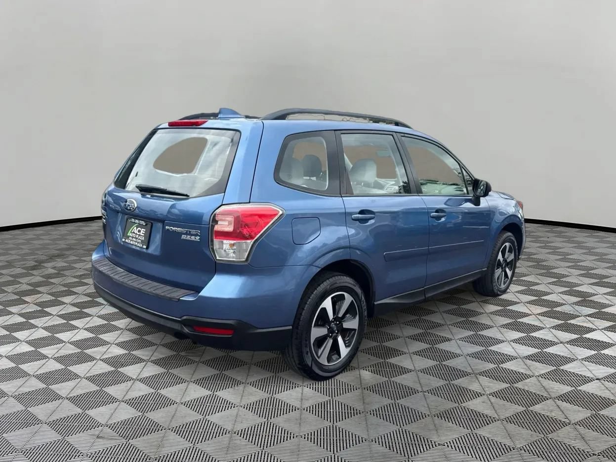 Used 2017 Subaru Forester 2.5i w/ Alloy Wheel Package AWD/4WD image 5