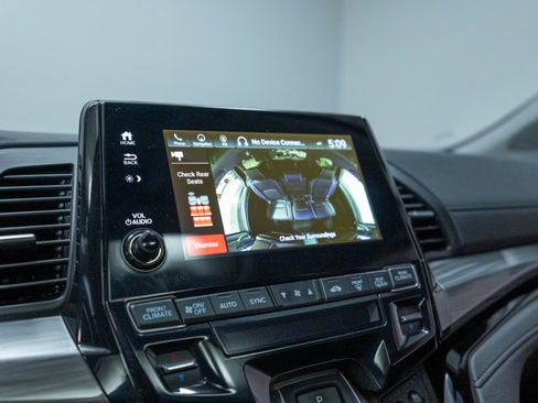 Used 2024 Honda Odyssey Elite image 19