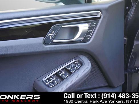 Used 2021 Porsche Macan S image 39