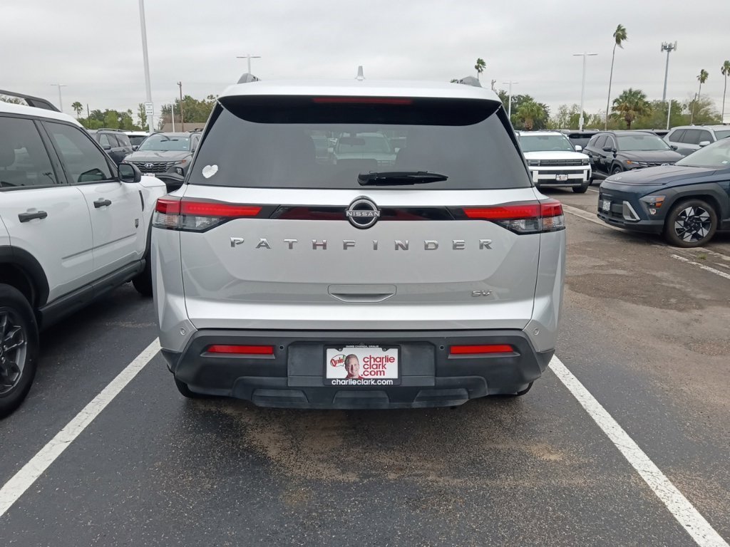 Used 2024 Nissan Pathfinder SV FWD image 5