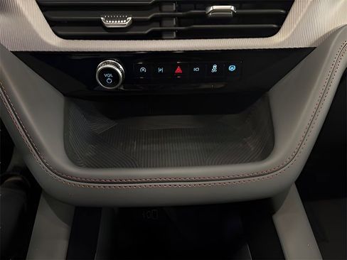 New 2026 Ford Explorer Active w/ Active Comfort Package image 17