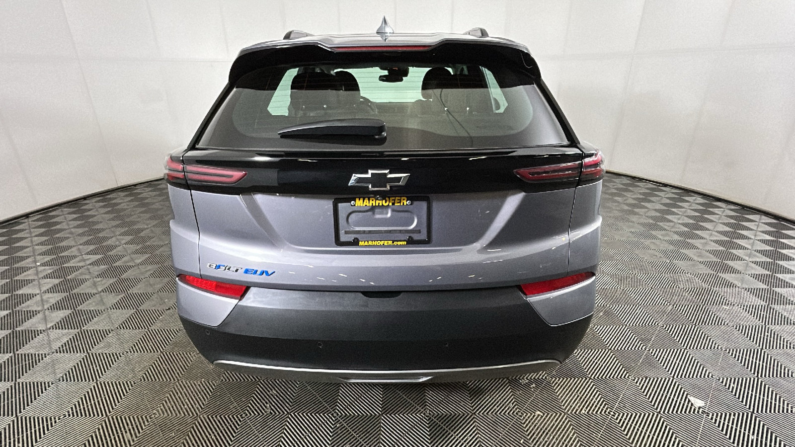 Used 2023 Chevrolet Bolt EUV LT w/ Comfort Package FWD image 4