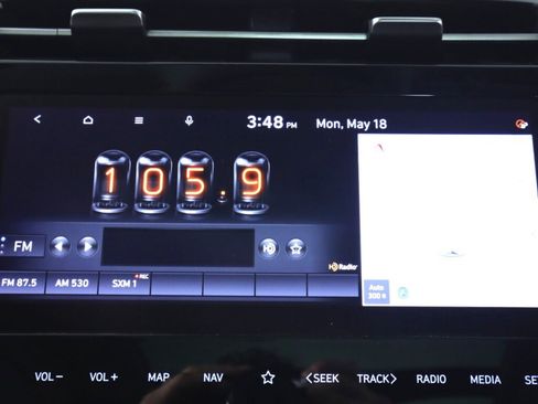 Used 2022 Hyundai Tucson Limited AWD/4WD image 16