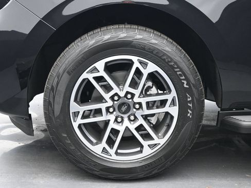 New 2026 Ford Expedition Active AWD/4WD image 17