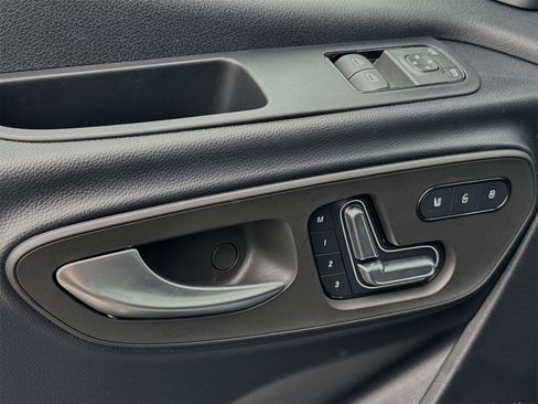 Used 2024 Mercedes-Benz Sprinter 3500 image 11