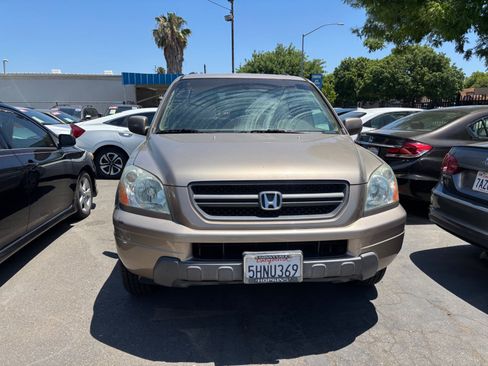 Used 2004 Honda Pilot EX image 2