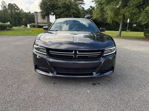Used 2018 Dodge Charger SXT RWD image 24