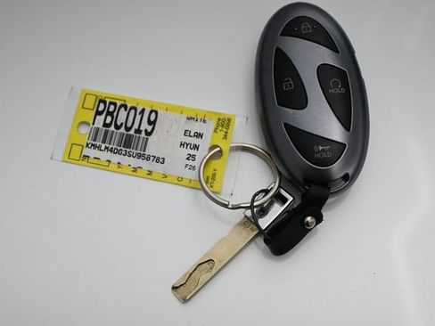 Used 2025 Hyundai Elantra Sport FWD image 44