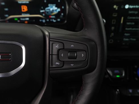 Used 2025 GMC Sierra 2500 AT4X image 18