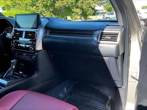 Used 2023 Lexus GX 460 Premium w/ Premium Package AWD/4WD image 14