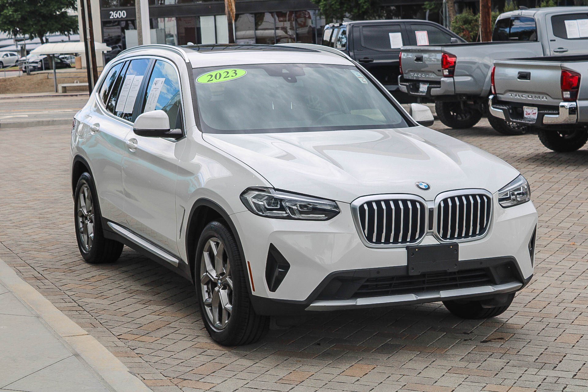 Used 2023 BMW X3 xDrive30i AWD/4WD image 3