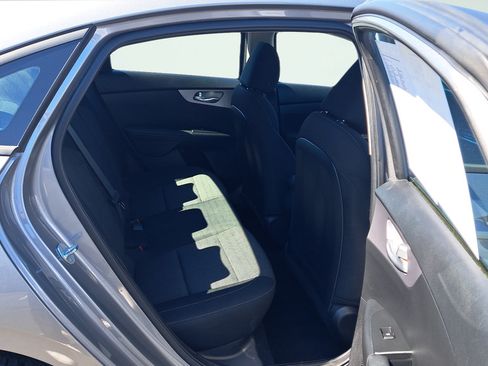 Used 2024 Kia Forte LXS w/ LXS Technology Package FWD image 14