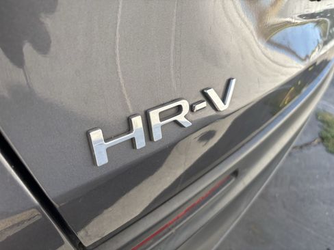Used 2023 Honda HR-V LX image 3