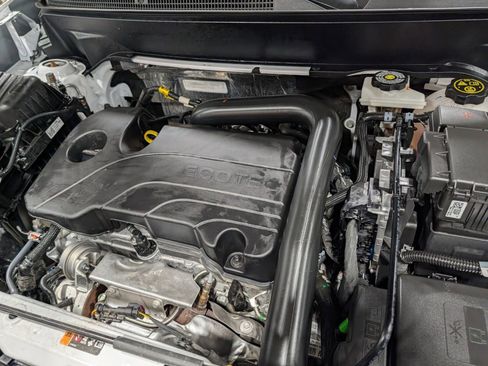 Used 2024 Chevrolet Equinox LS w/ LS Convenience Package image 29